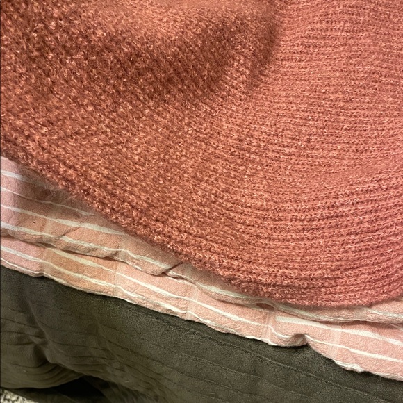 Coco + Carmen Women's Copper Knit poncho - Picture 4 of 9